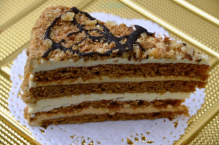 dort Medový  1800g